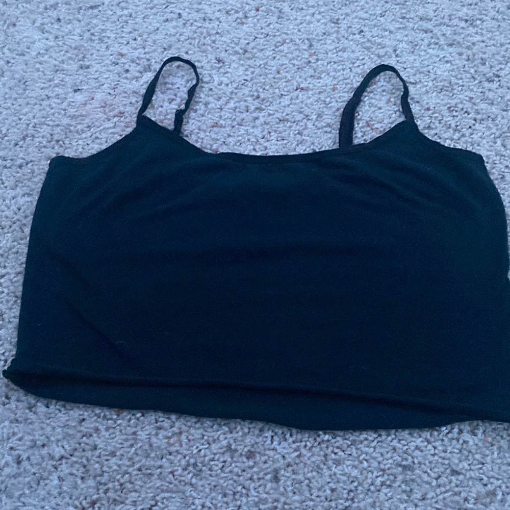 Red Camel size L black cropped tank top
